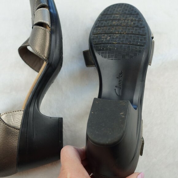 Clarks Emily Daisy Sandals Heels Bronze Ankle‎ Strap Sandals 9.5 - Picture 8 of 11